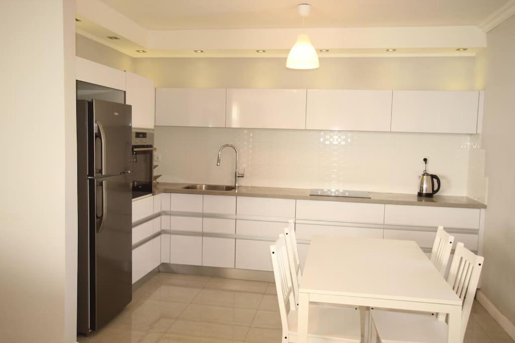 Royal Aparatment On The Sea , Blvd Nitza 34 نتانيا المظهر الخارجي الصورة