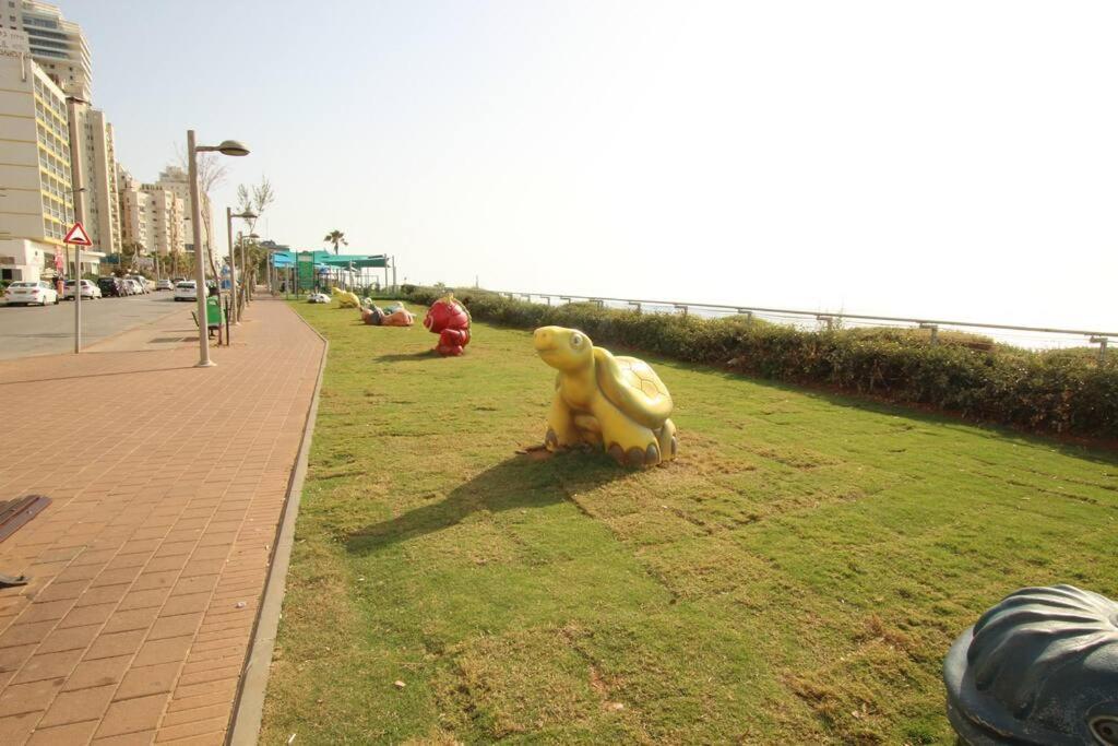 Royal Aparatment On The Sea , Blvd Nitza 34 نتانيا المظهر الخارجي الصورة